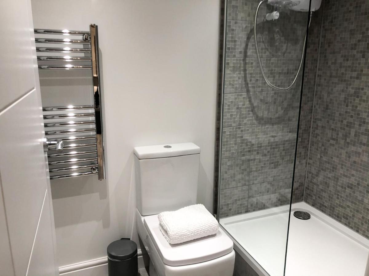 10Min To City - Free Parking - Private Studio - Contractor Friendly マンチェスター エクステリア 写真
